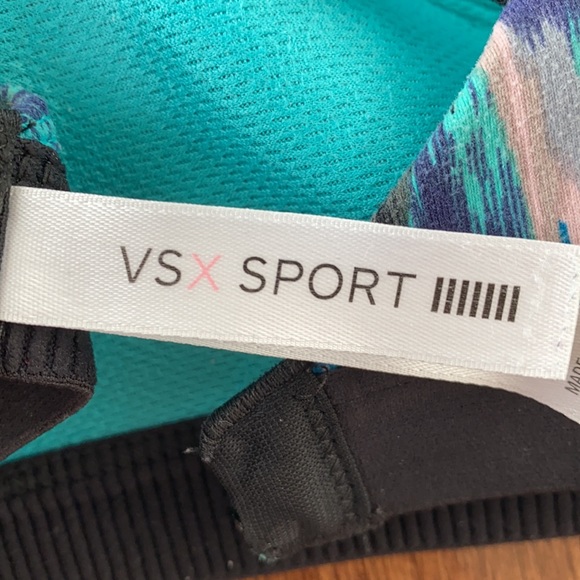 Victoria’s Secret Sports Bra - Picture 5 of 8